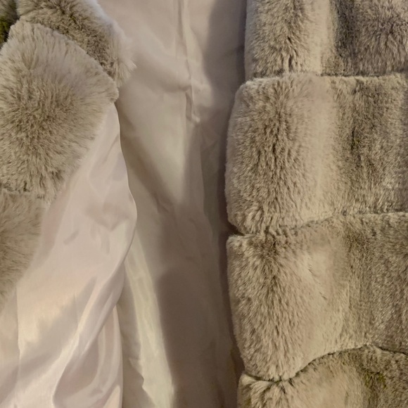 Fashionnova jacket - Picture 4 of 4